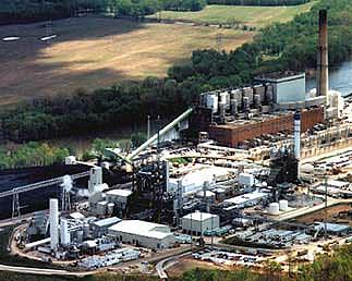 This is a 2544-ton-per-day coal gasification plant on the Wabash River in Indiana. (Photo: Department of Energy)